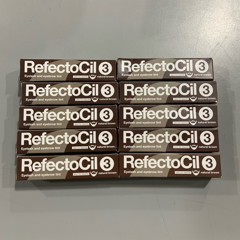 10 pcs - Refectocil Eyelash and Eyebrow Tint
(10 pcs NaturalBrown)